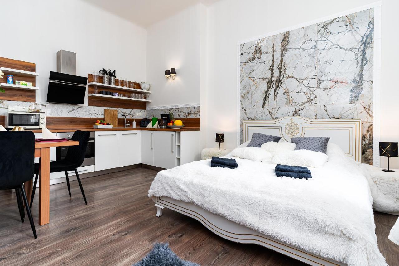 Emperors Elegance Suite Praga Zewnętrze zdjęcie